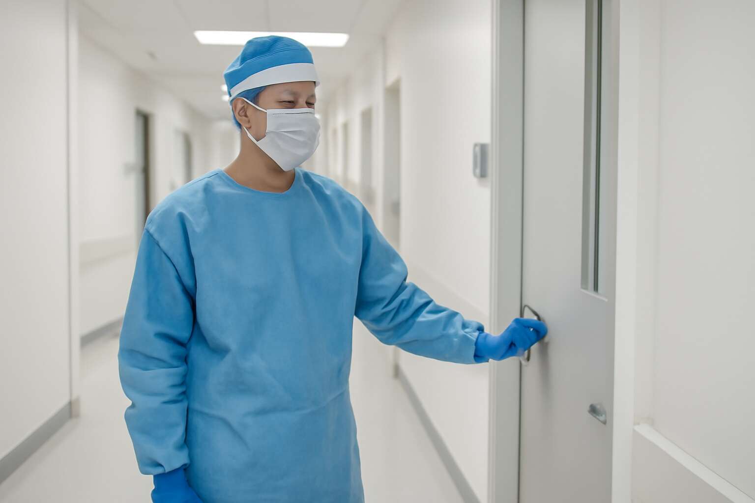 what ppe is required for contact precautions